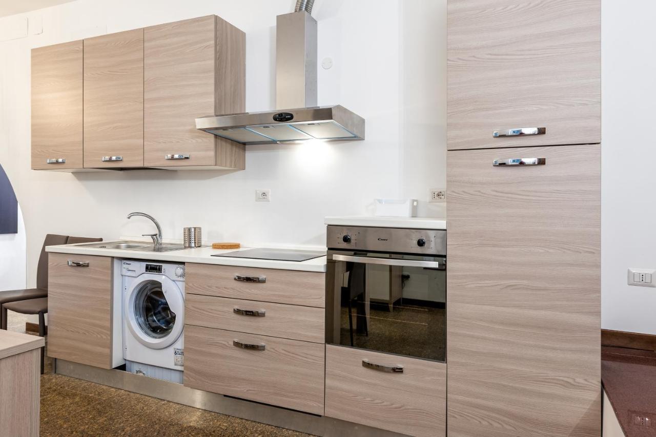 Tour De Rome Apartment Bagian luar foto