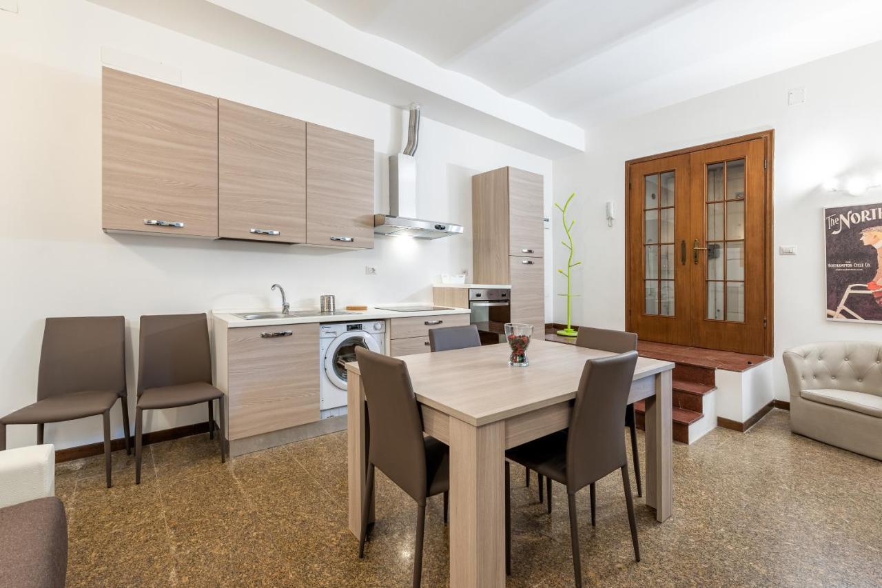 Tour De Rome Apartment Bagian luar foto